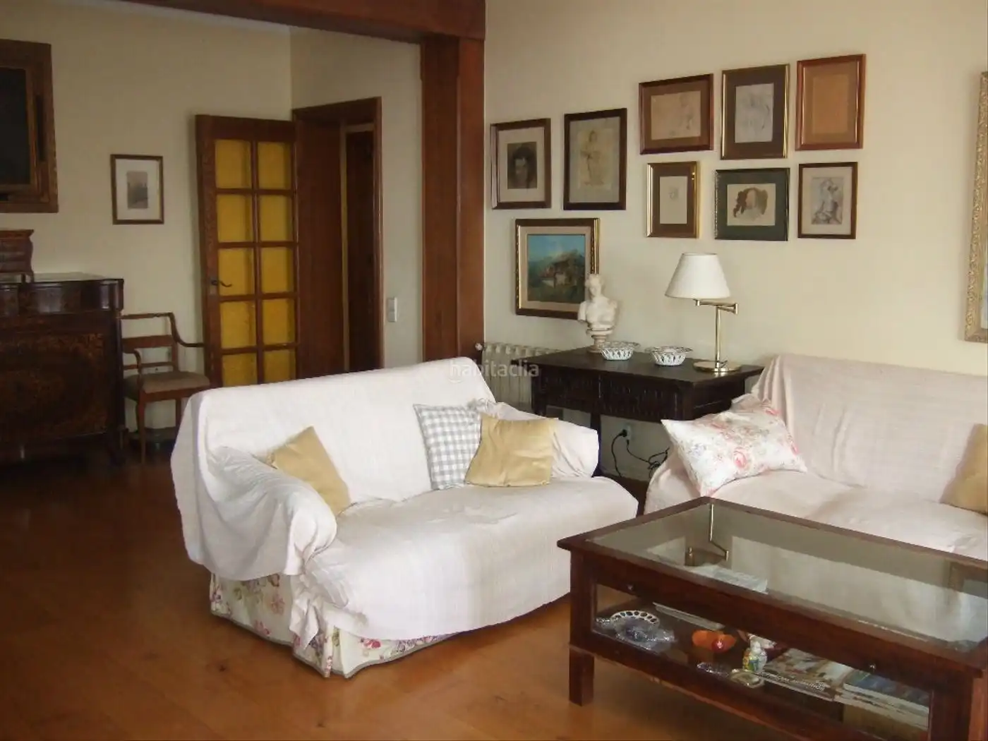 Sala d'estar de Casa o xalet en venda en Mataró amb Calefacció, Jardí privat i Terrassa