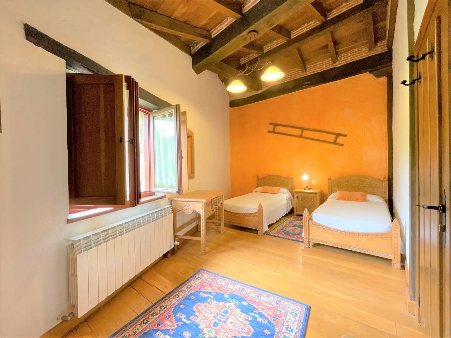 Schlafzimmer von Country house zum Verkauf in Villarcayo de Merindad de Castilla la Vieja mit Terrasse, Möbliert und Balkon