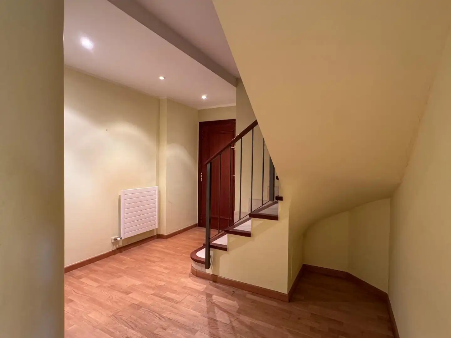 Attic for sale in Figueres  with Air Conditioner, Heating and Terrace