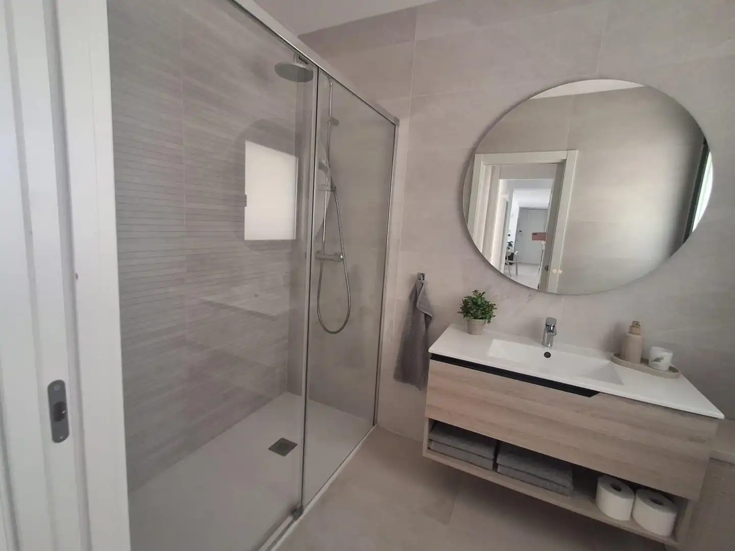 House with pool to rent in Calle PRAGA, imagen 26