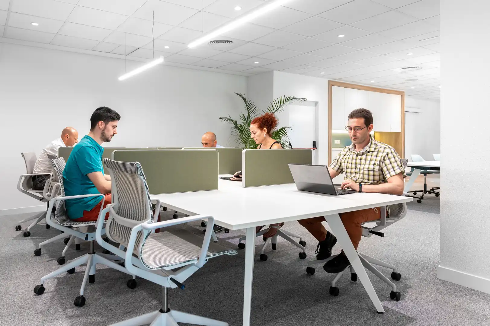 Oficina de lloguer en  Toledo Capital amb Aire condicionat, Calefacció i Moblat