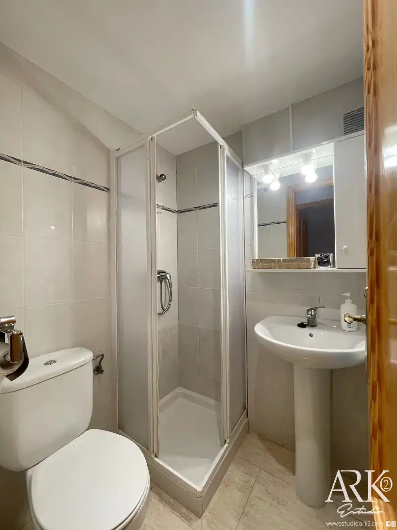 Baño de Apartamento en venta en Piles con Aire acondicionado, Terraza y Trastero