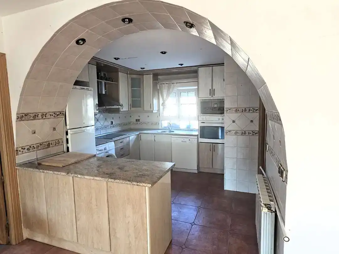 Cocina de Piso en venta en Valdemorillo con Aire acondicionado, Jardín privado y Trastero