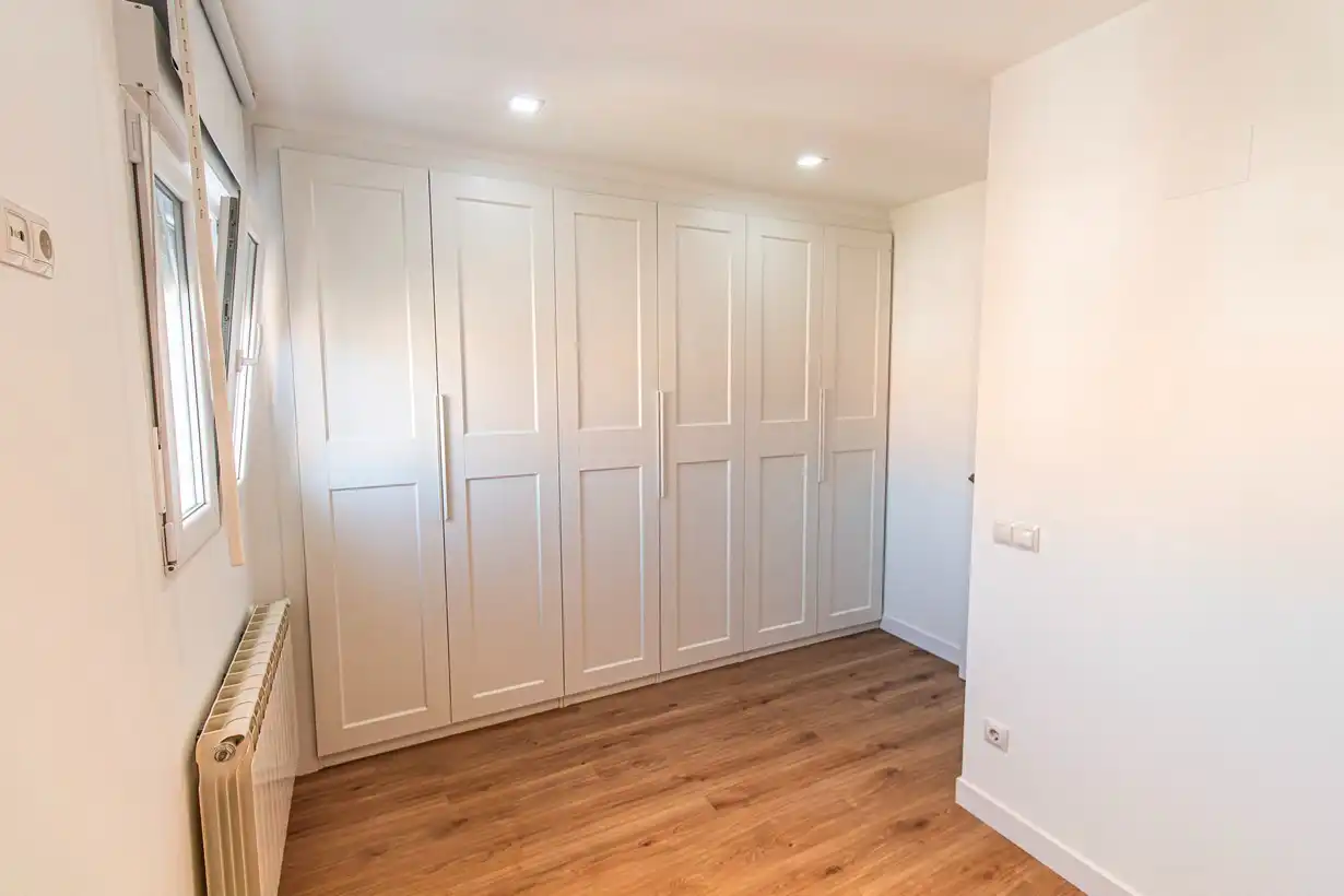 Bedroom of Flat for sale in Madrid  with Air Conditioner, Heating and Furnished