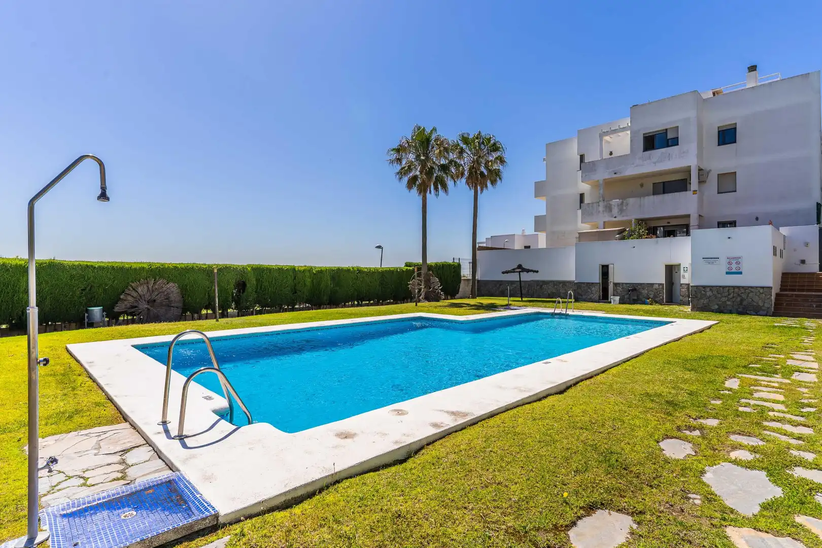 Piscina de Apartament en venda en Conil de la Frontera amb Jardí privat, Terrassa i Piscina comunitària