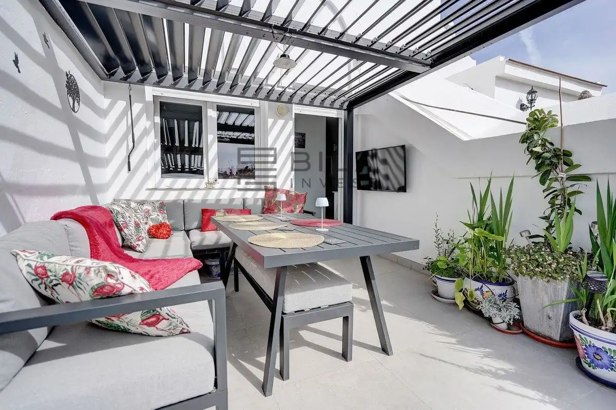 Adosado con piscina en venta en Jade
