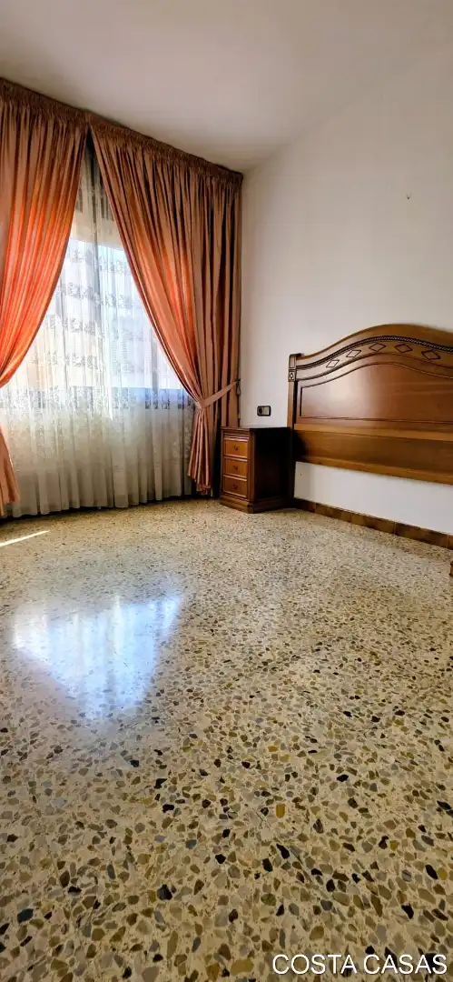 Habitación de Piso en venta en L'Hospitalet de Llobregat con Balcón
