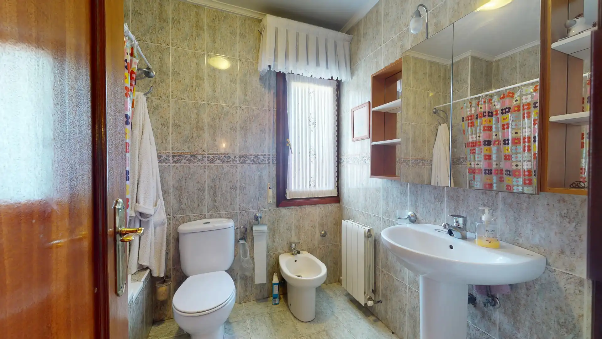 Baño de Casa o chalet en venta en Castro-Urdiales con Calefacción, Terraza y Trastero