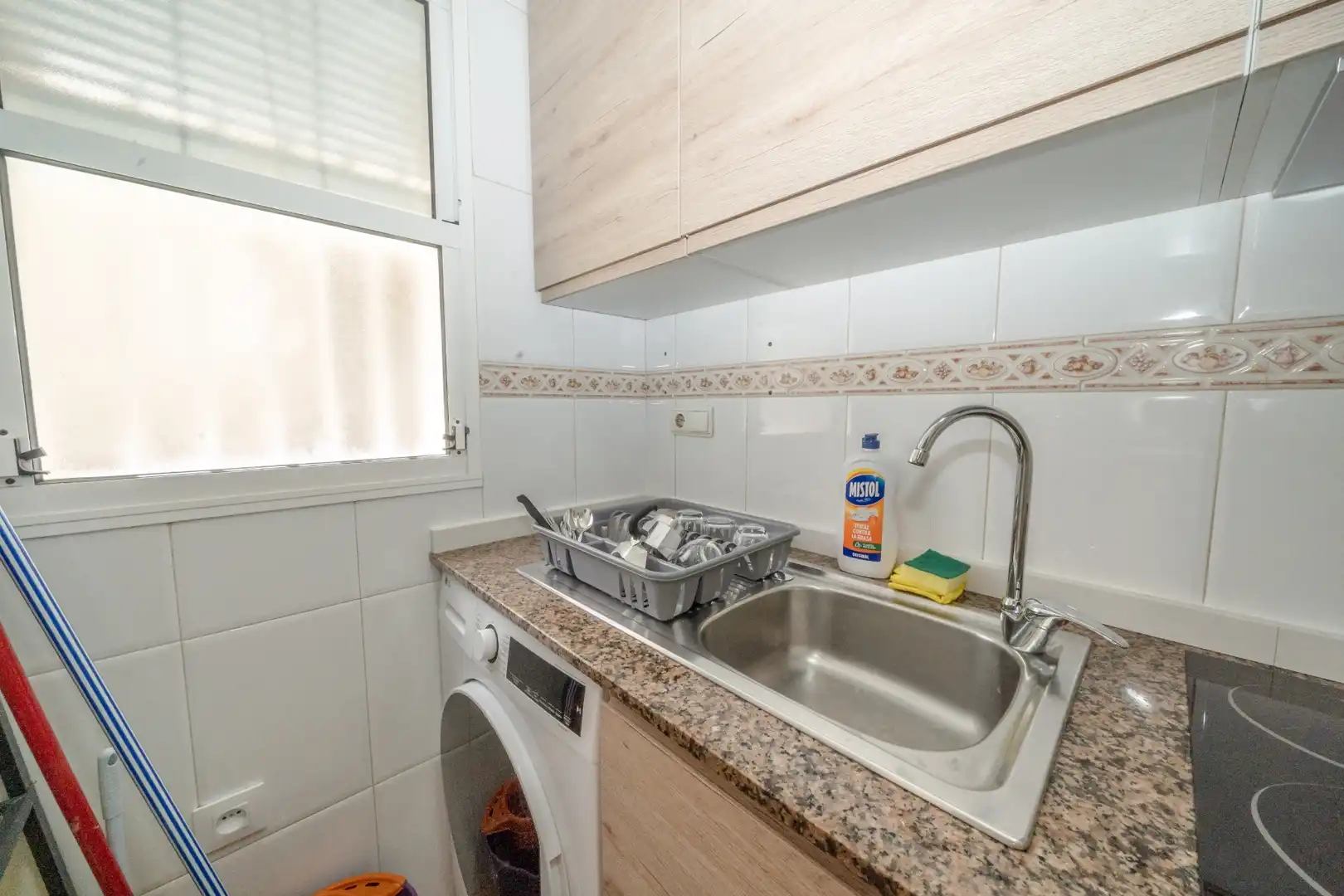 Cocina de Apartamento de alquiler en Torrevieja con Aire acondicionado, Terraza y Piscina