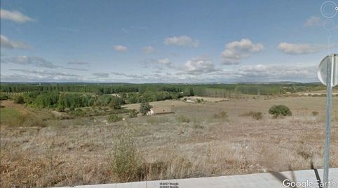 Parcela 15.5 de 453,88 m2, situada en la calle Malvasía, en la urbanización El Bacillar, en Benavente, provincia de Zamora.