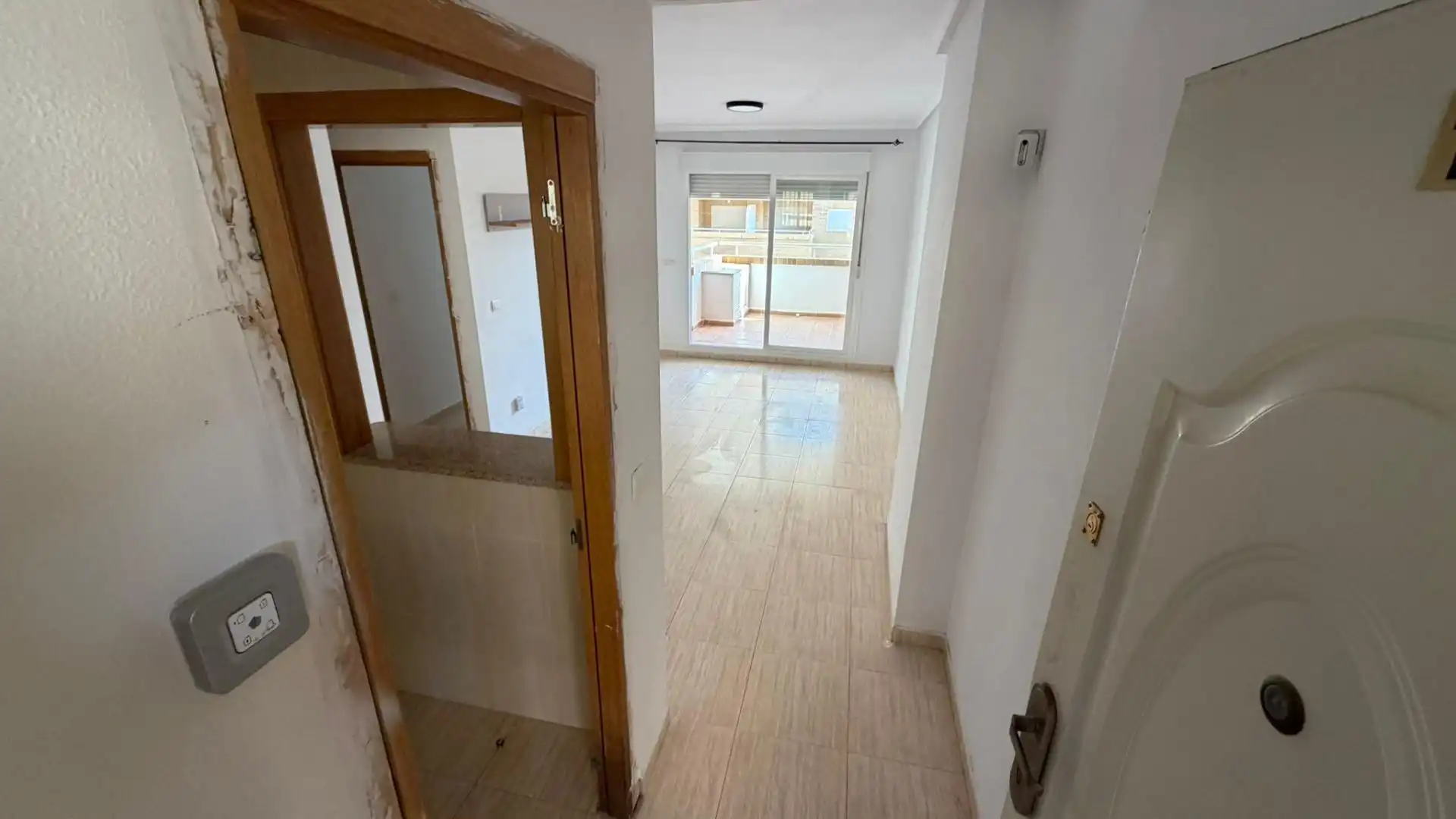 Apartment with terrace for sale in Avenida CENTRAL 44, imagen 2