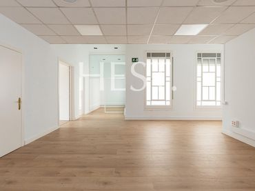 Office space with lift to rent in Passeig de Gràcia