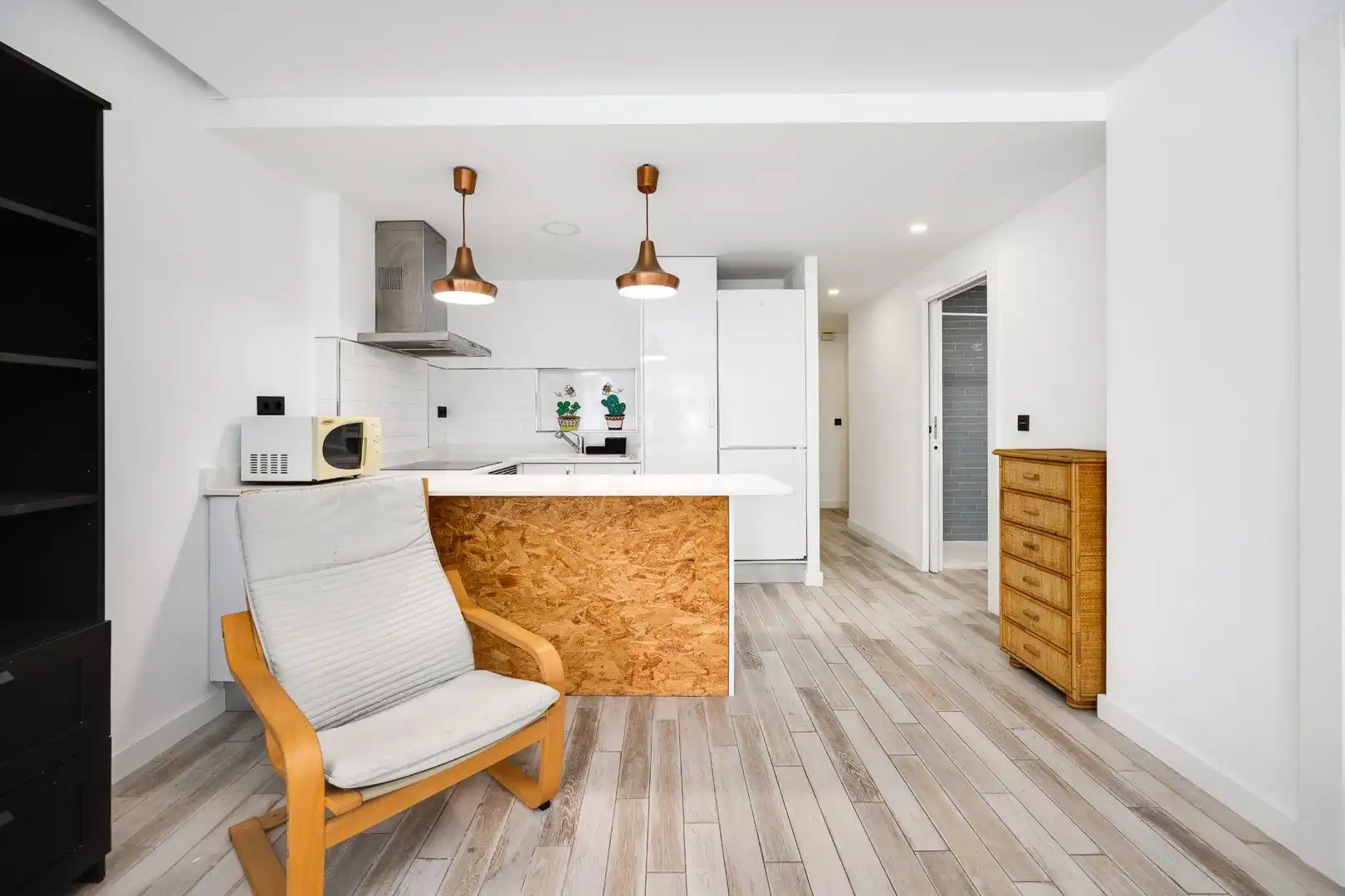 Cuina de Apartament en venda en Torrevieja amb Terrassa, Traster i Piscina comunitària