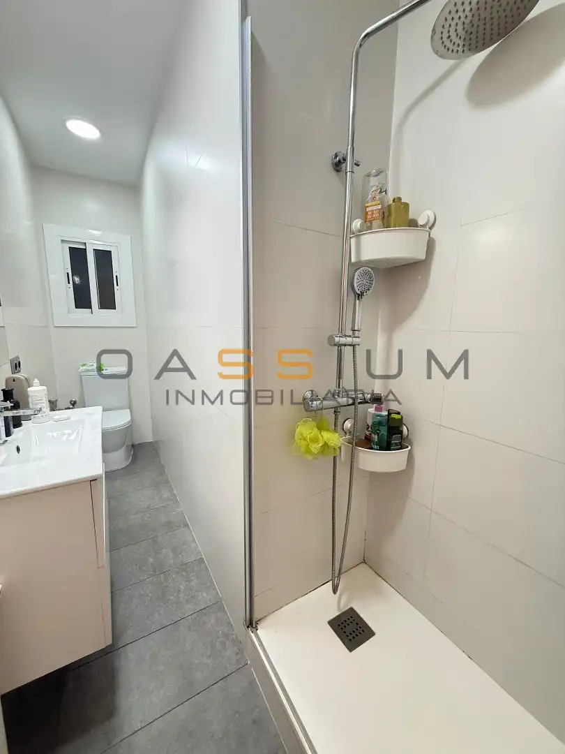 Baño de Piso en venta en Cornellà de Llobregat con Calefacción y Amueblado