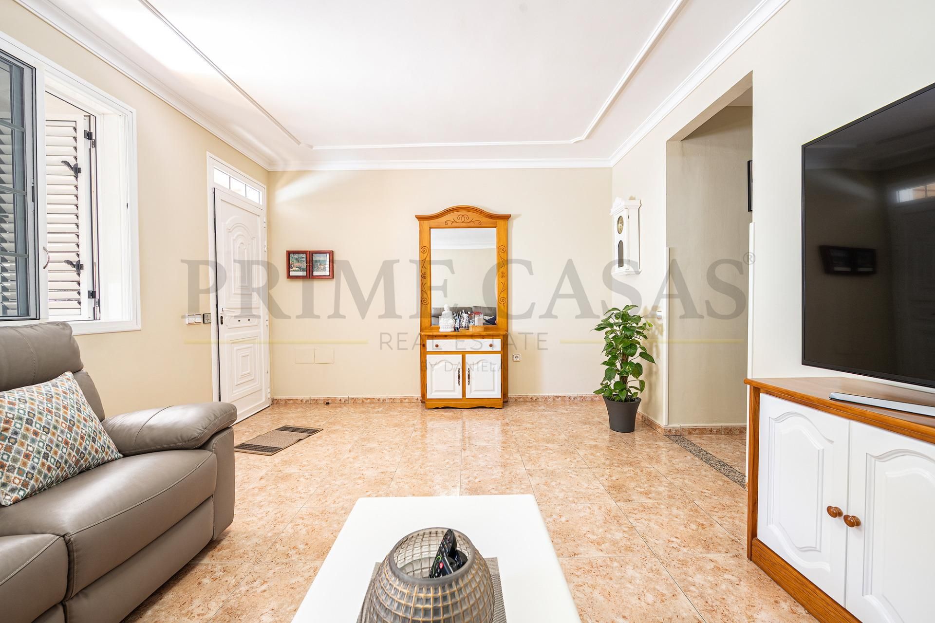 Single-family semi-detached for sale in Santa Lucía de Tirajana  with Air Conditioner, Terrace and Furnished
