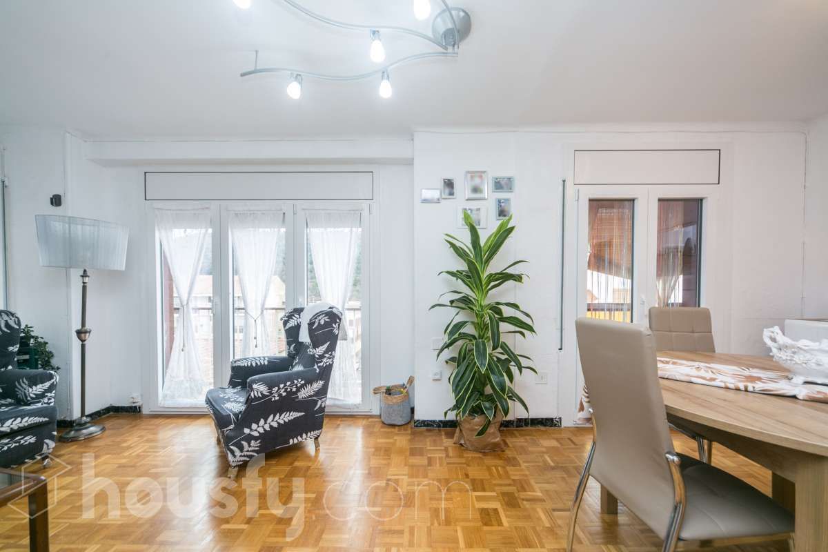 Living room of Flat for sale in Puig-reig  with Air Conditioner and Terrace