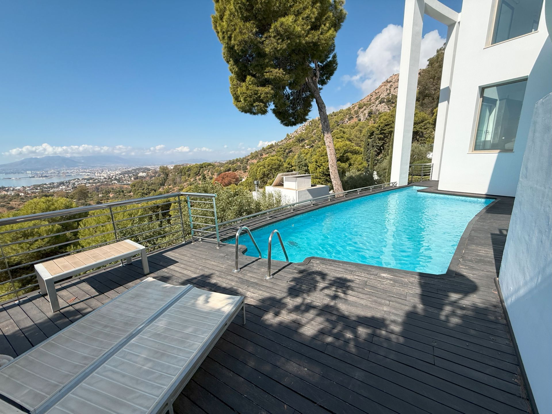 Piscina de Casa o xalet en venda en Málaga Capital amb Aire condicionat, Calefacció i Jardí privat