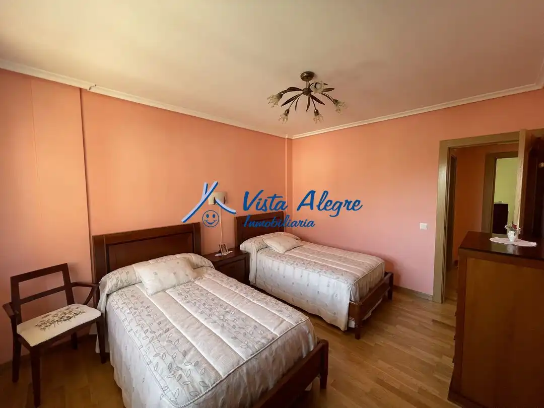 Bedroom of Detached homes for sale in Haro  with Heating, Parquet flooring and Terrace