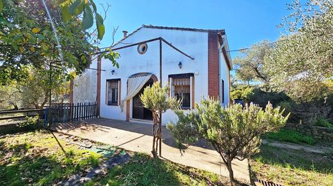 Casa en finca de 1,5 has a tan solo 2 Km. de Aracena