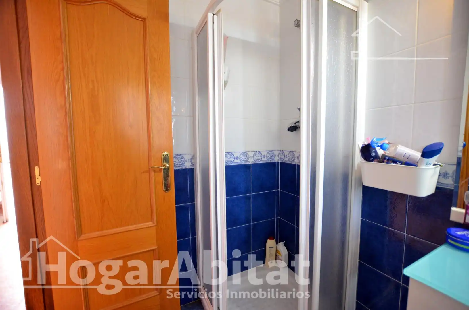 Bany de Casa o xalet en venda en Alicante / Alacant amb Calefacció, Jardí privat i Terrassa