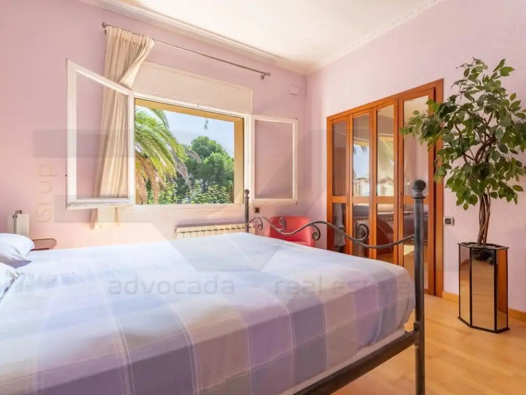 Dormitori de Casa o xalet en venda en Tarragona amb Aire condicionat, Jardí privat i Terrassa