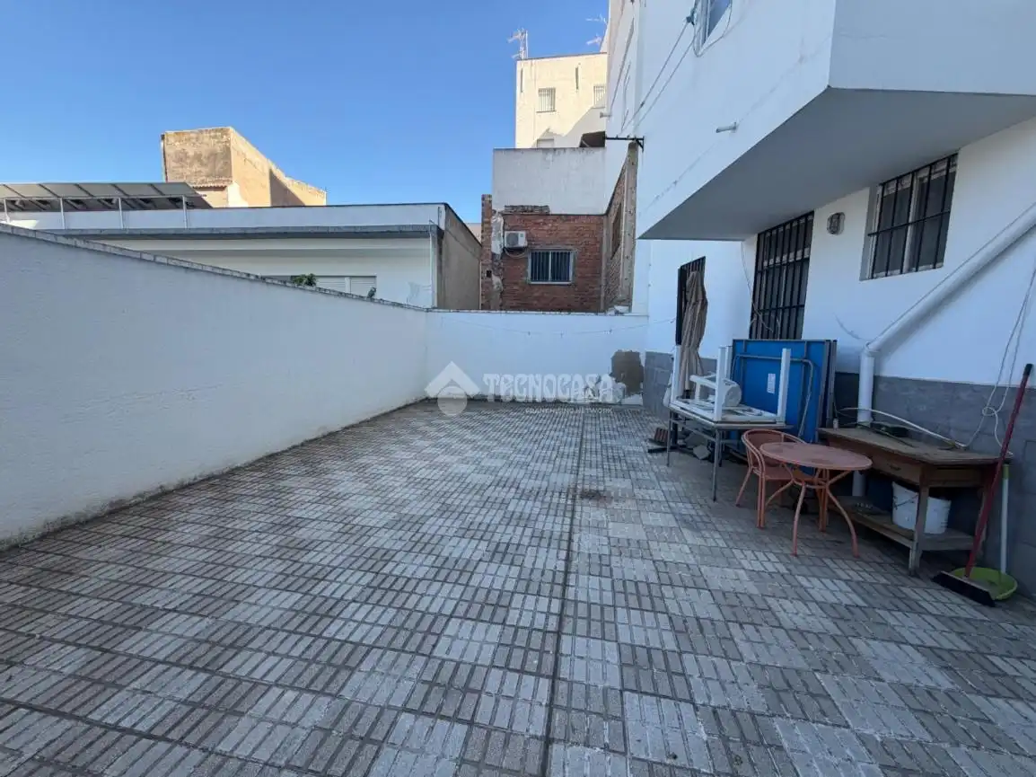 Terraza de Piso en venta en Jaén con Aire acondicionado