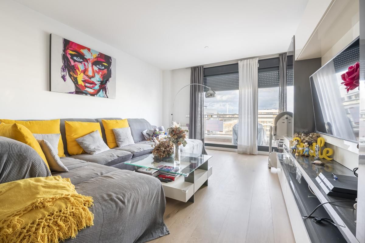 Living room of Attic for sale in  Madrid Capital  with Air Conditioner, Heating and Terrace