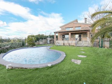 House with pool for sale in Carrer de l'Ermita de la Tossa
