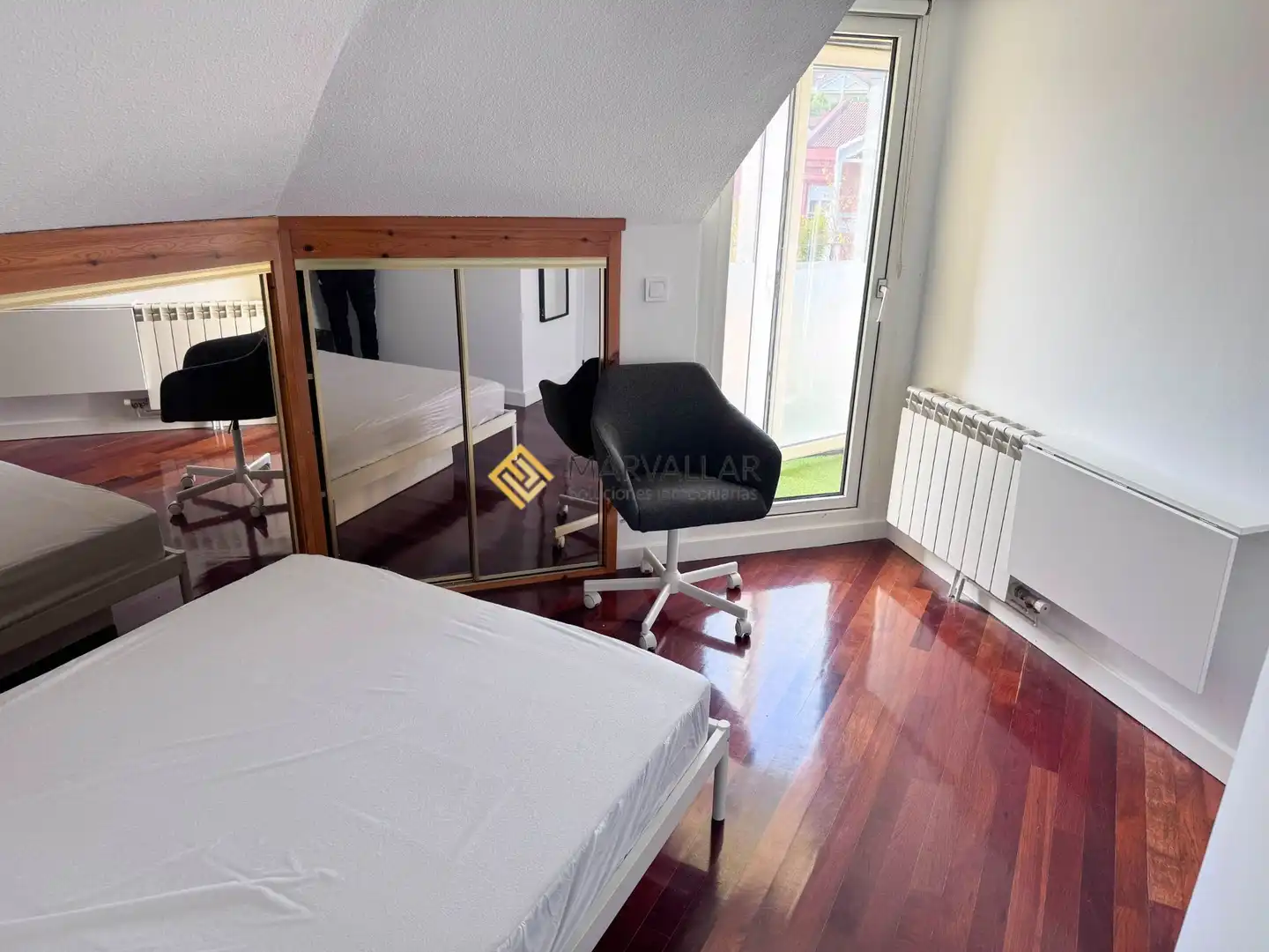 Habitación de Dúplex de alquiler en Santa Cruz de Bezana con Calefacción, Terraza y Amueblado