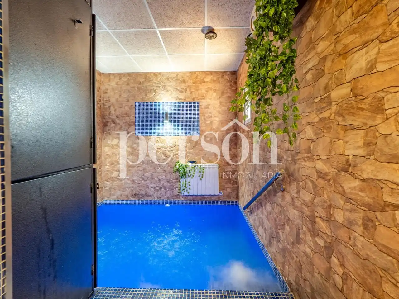 Swimming pool of Houses for sale in Torrent  with Air Conditioner, Private garden and Terrace