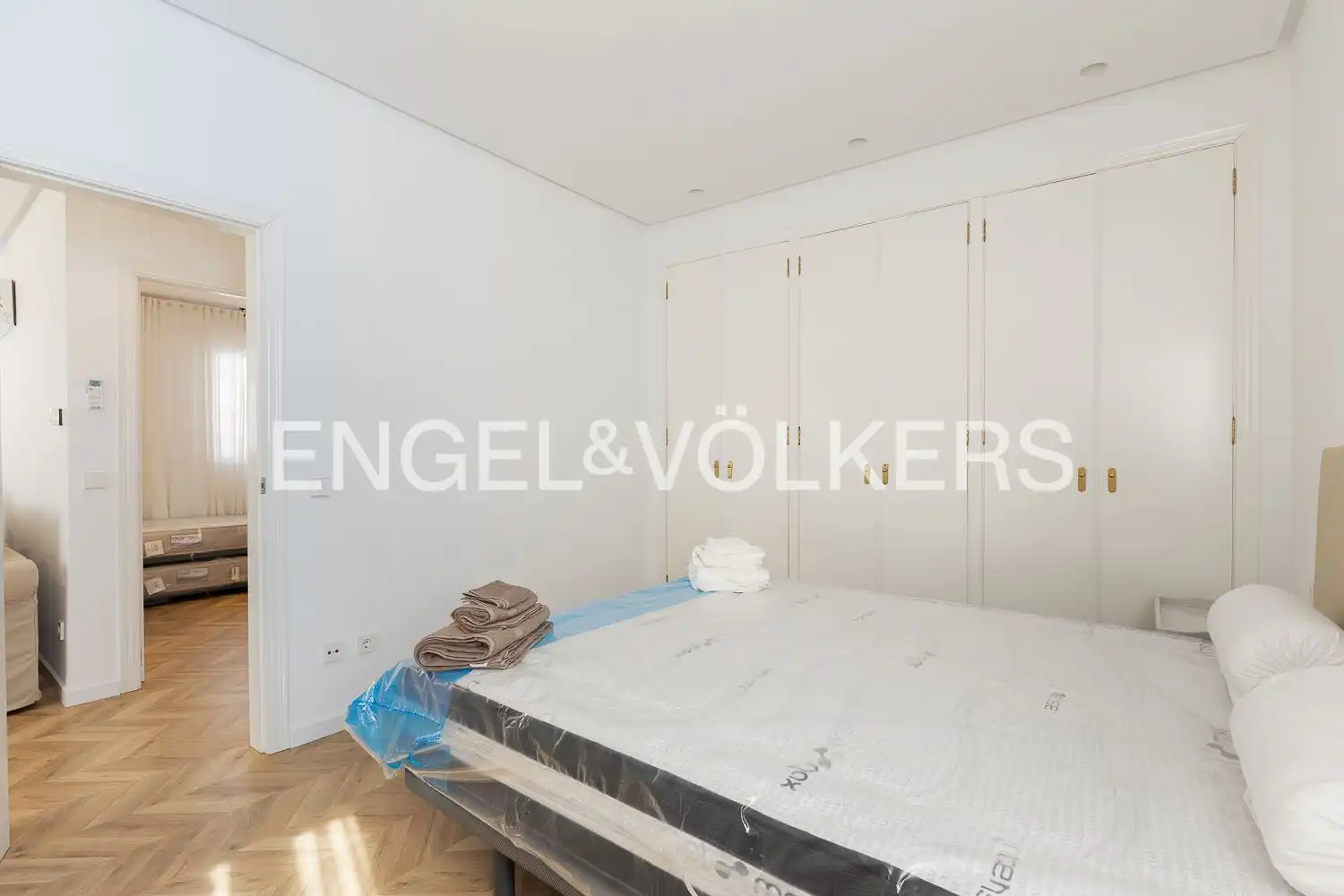 Bedroom of Attic for rent in Valencia  with Air Conditioner, Heating and Terrace