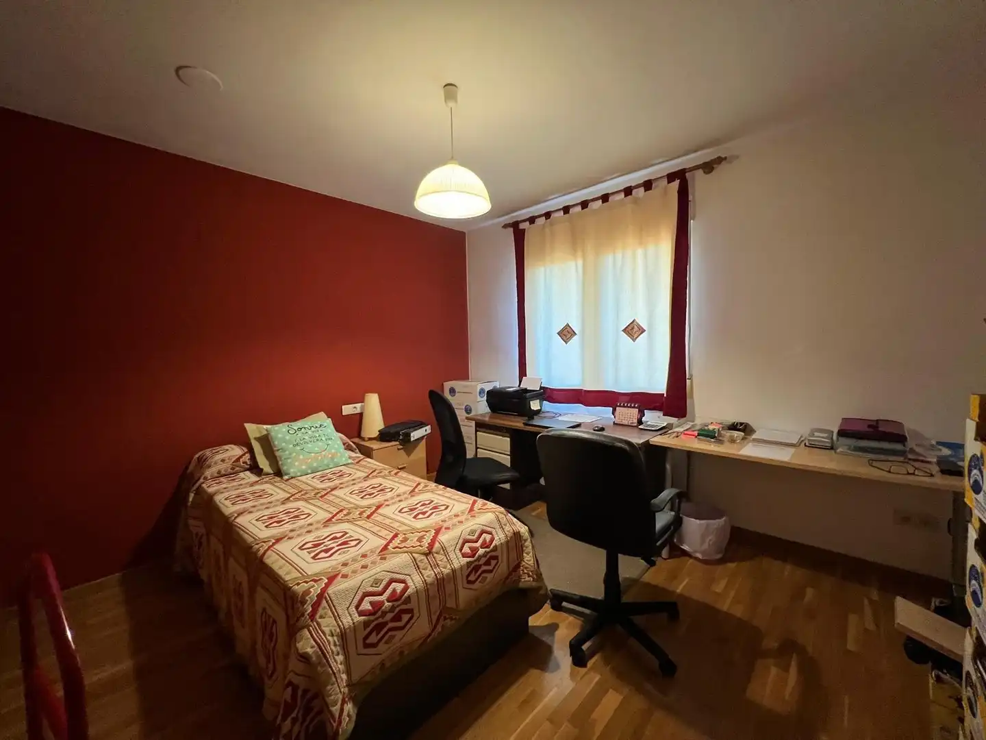Dormitori de Casa o xalet en venda en Ontinyent amb Calefacció, Parquet i Terrassa