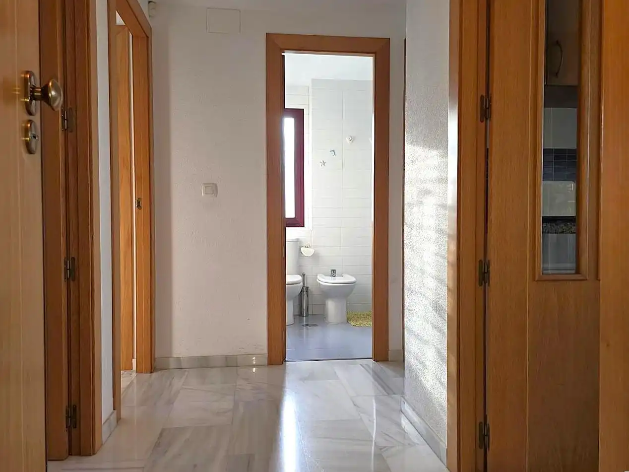 Flat for rent in Calle Presidente Adolfo Suárez, Via Parque