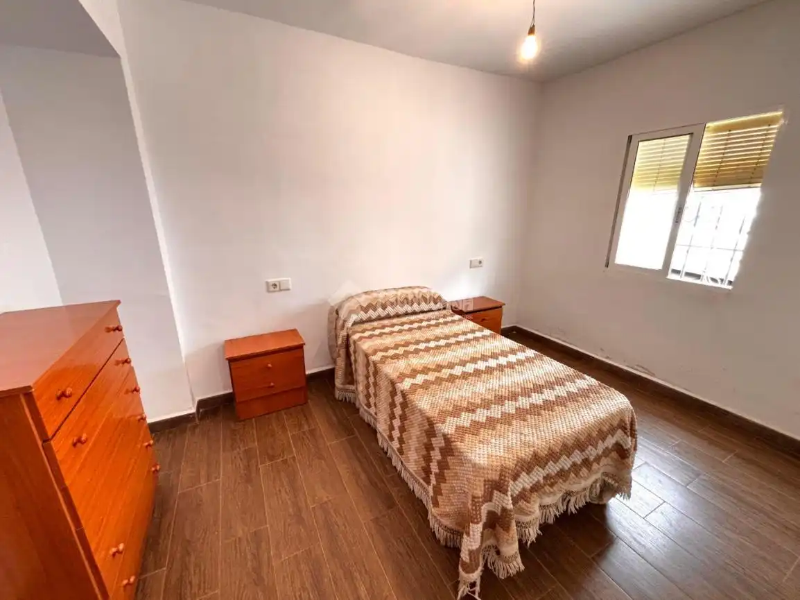 Schlafzimmer von Haus oder Chalet zum Verkauf in Jódar mit Parkett