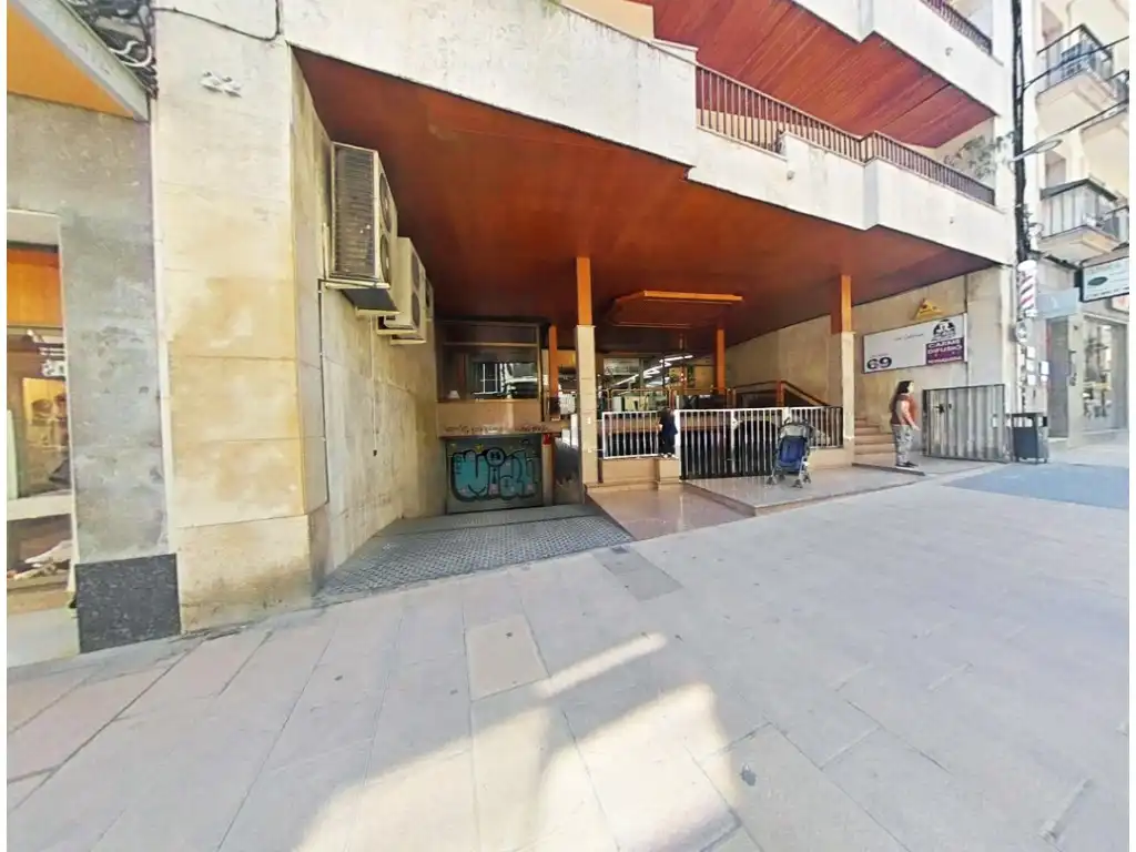 Business premises for sale in Centre Vila, imagen 5
