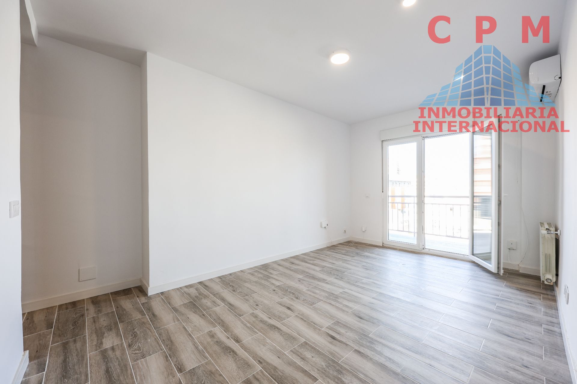 Bedroom of Flat to rent in  Madrid Capital  with Air Conditioner, Heating and Parquet flooring