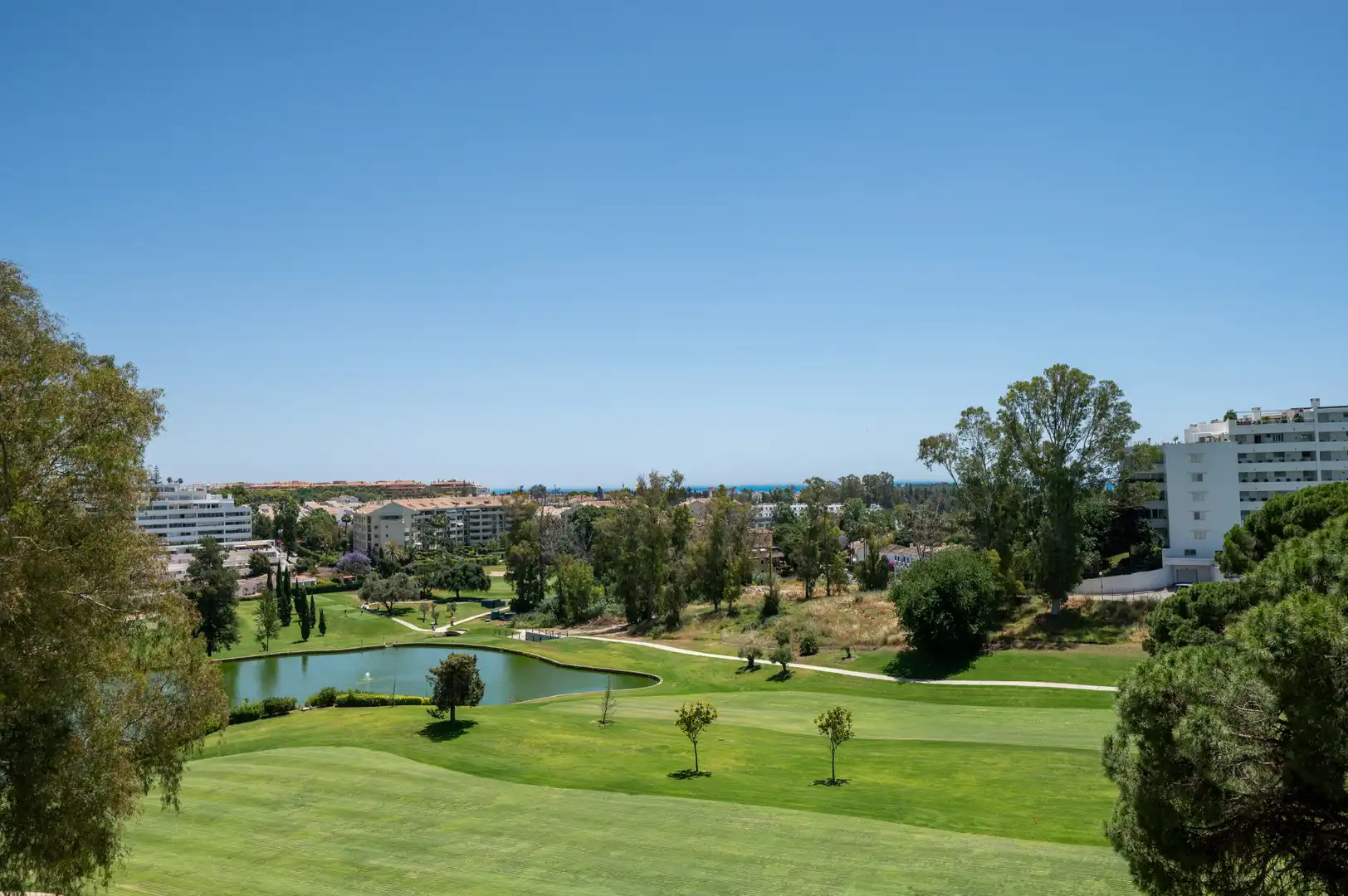 Attic for sale in 18 UR GUADALMINA ALTA), 8, Guadalmina Alta