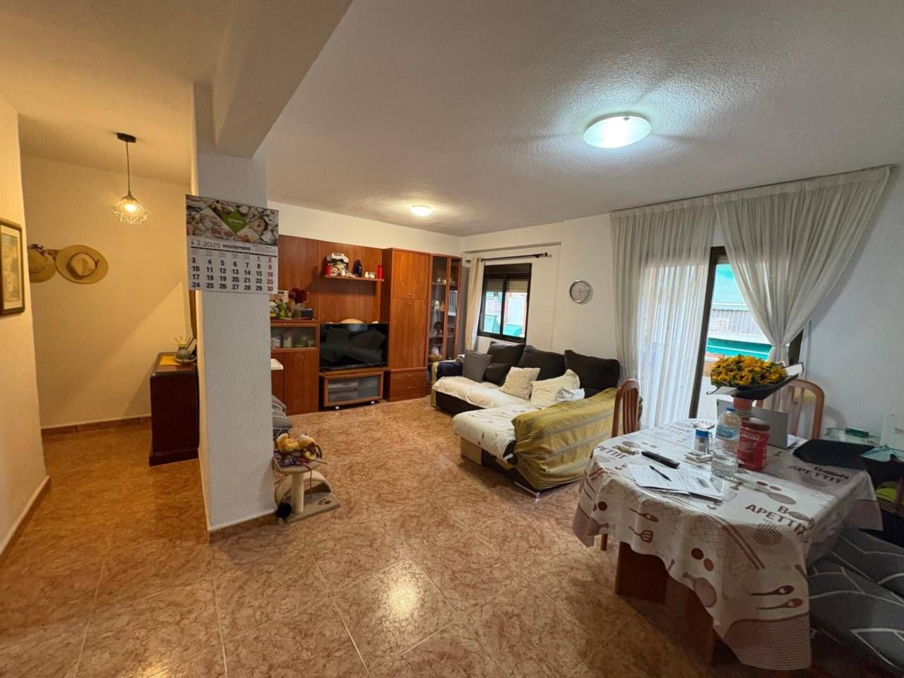 Vista exterior de Pis en venda en Alicante / Alacant amb Moblat i Balcó