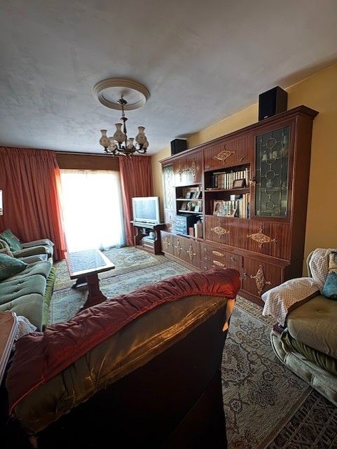 Living room of Flat for sale in Valladolid Capital  with Heating, Parquet flooring and Terrace
