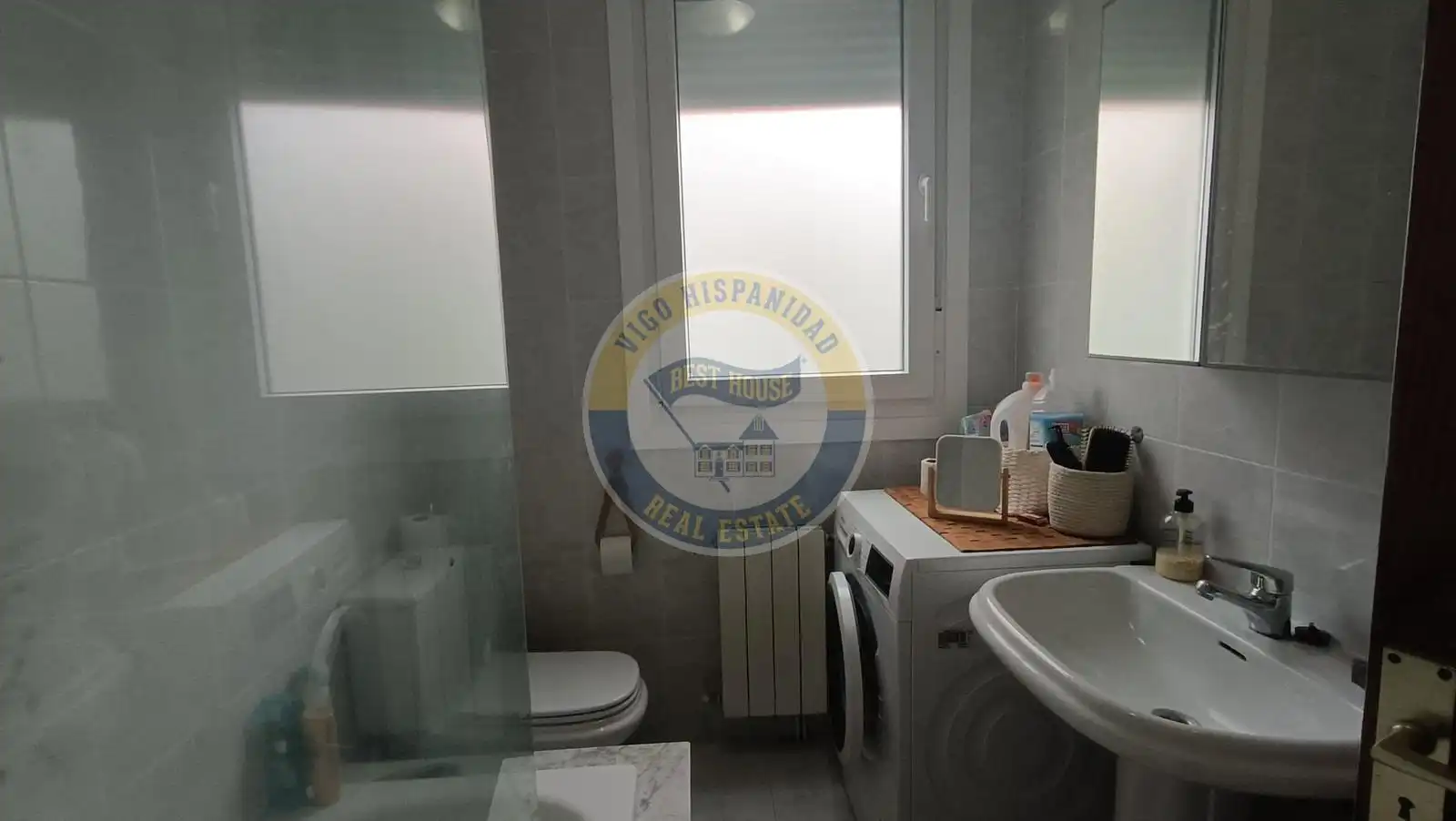 Bathroom of Houses for sale in Vigo 