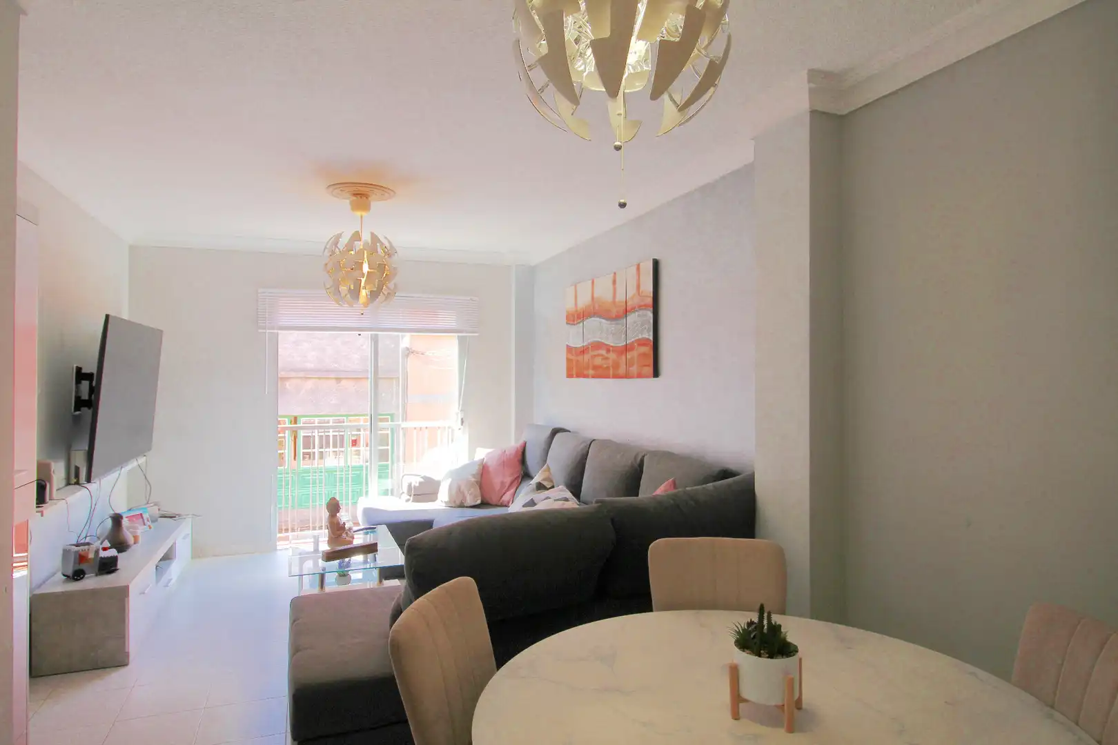 Living room of Flat for sale in San Cristóbal de la Laguna  with Terrace, Storage room and Furnished