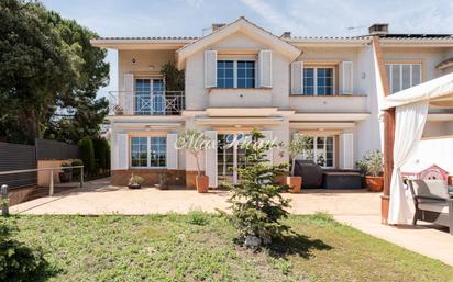 Vista exterior de Casa o xalet en venda en Premià de Dalt amb Aire condicionat, Calefacció i Terrassa