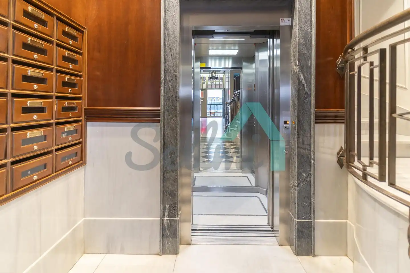 Büro zum Verkauf in Oviedo  mit Heizung