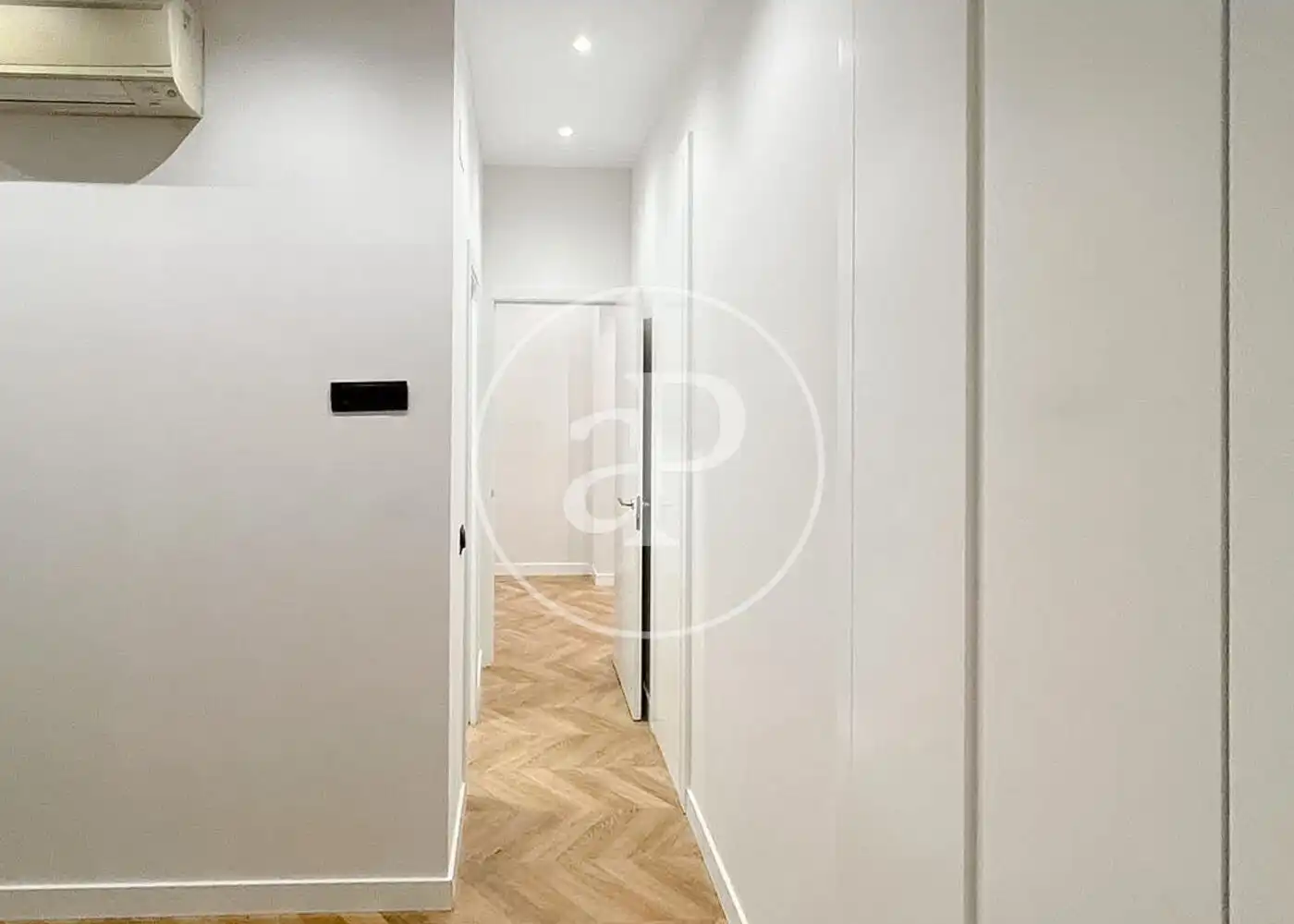 Wohnung zum Verkauf in Madrid mit Klimaanlage, Heizung und Terrasse