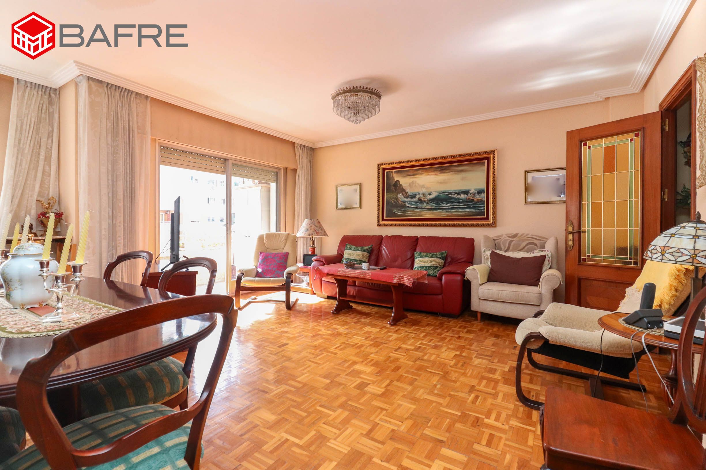Living room of Flat for sale in  Madrid Capital  with Heating, Parquet flooring and Terrace