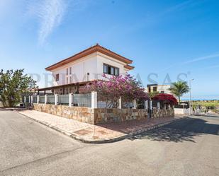 Exterior view of House or chalet for sale in San Bartolomé de Tirajana  with Air Conditioner, Private garden and Terrace