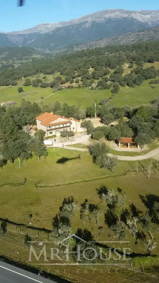 Finca rústica en venta en Casavieja con Aire acondicionado, Calefacción y Jardín privado
