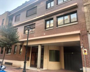 Exterior view of Apartment for sale in Valladolid Capital  with Heating, Terrace and Storage room