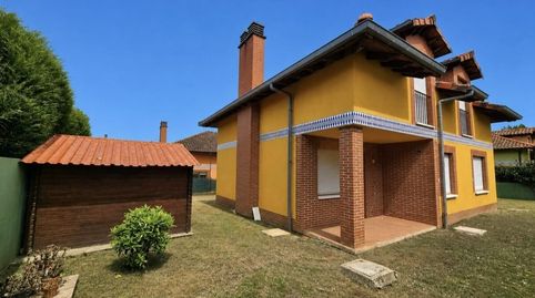 Foto 3 de Casa o xalet en venda a Barrio Barrio Casar, Escobedo, Camargo