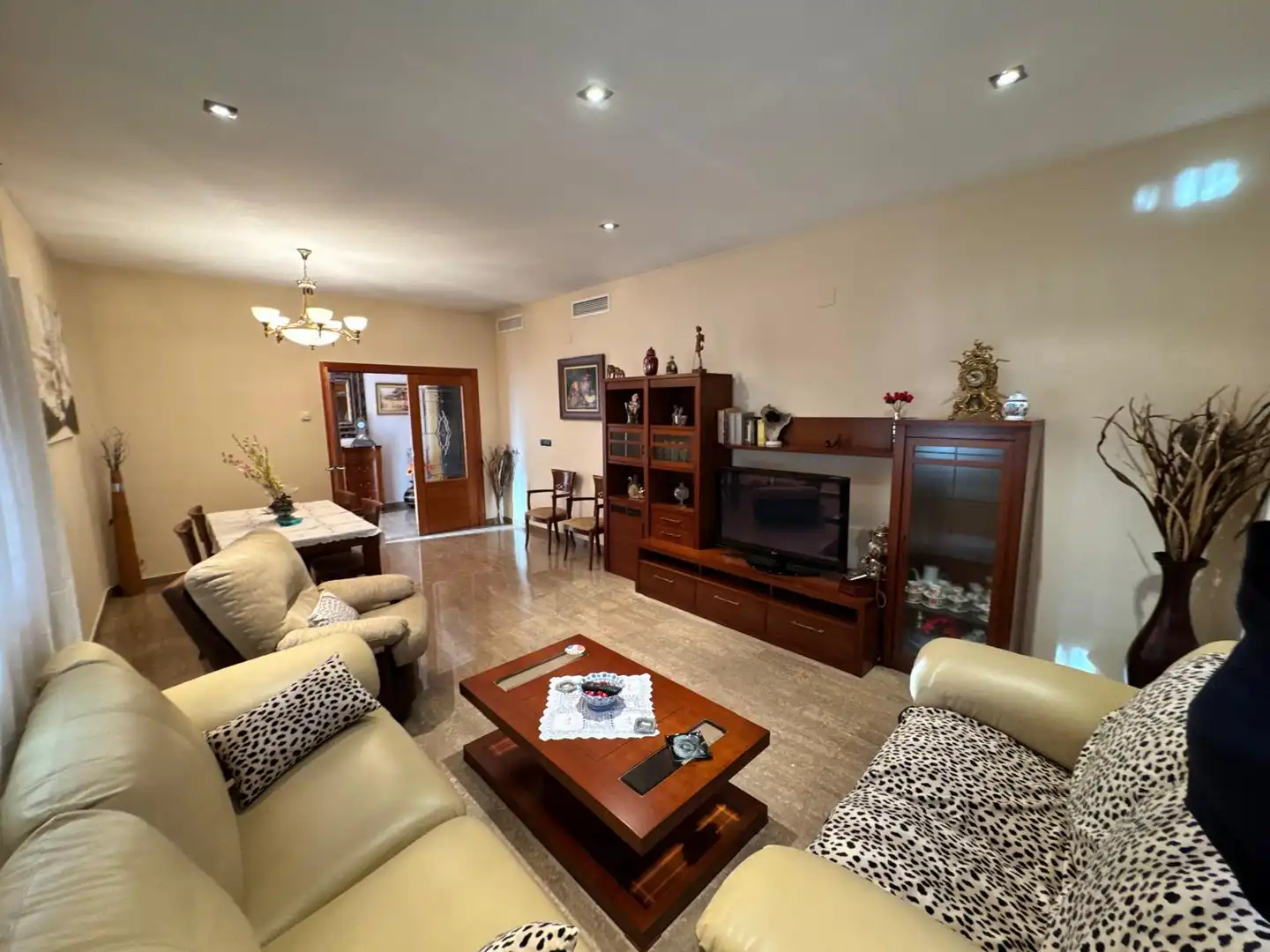 Sala de estar de Casa o chalet en venta en Murcia con Aire acondicionado, Calefacción y Jardín privado